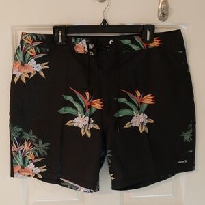 Hurley Mens Classic Floral Boardshorts~
